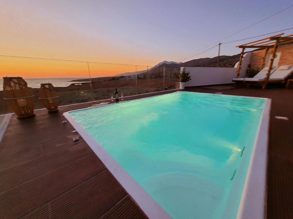 Tramonto Luxury Villa No1- Breathtaking Sunset View Foiníkion Екстериор снимка