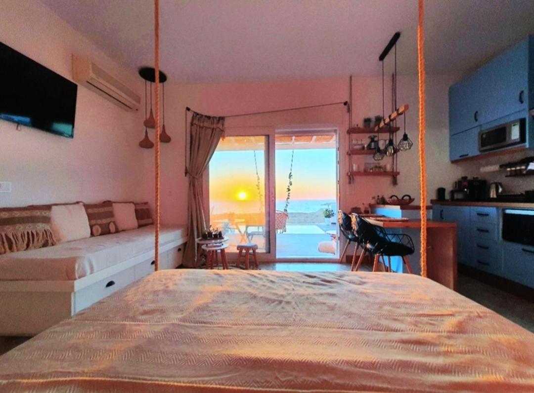 Tramonto Luxury Villa No1- Breathtaking Sunset View Foiníkion Екстериор снимка