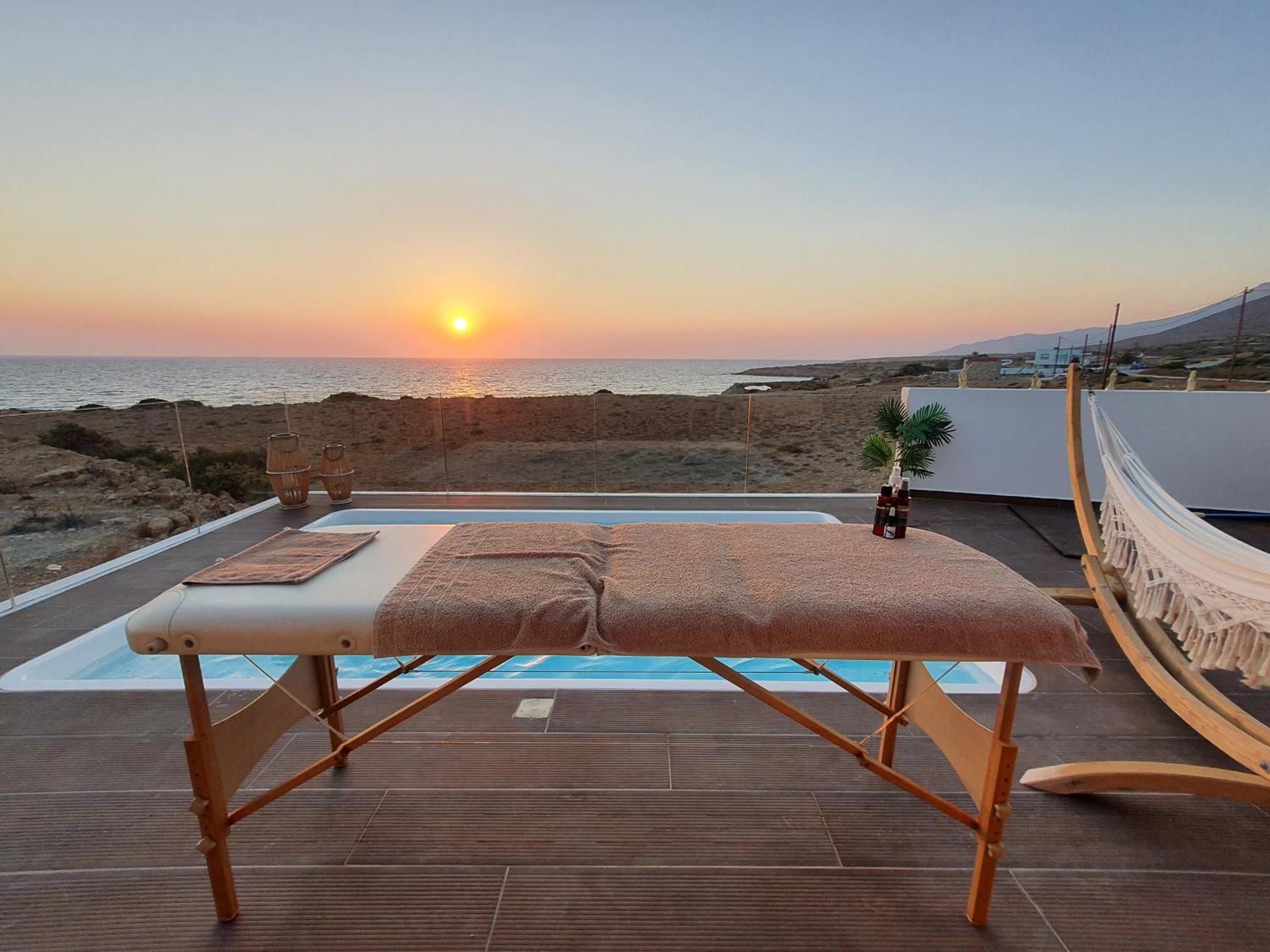 Tramonto Luxury Villa No1- Breathtaking Sunset View Foiníkion Екстериор снимка